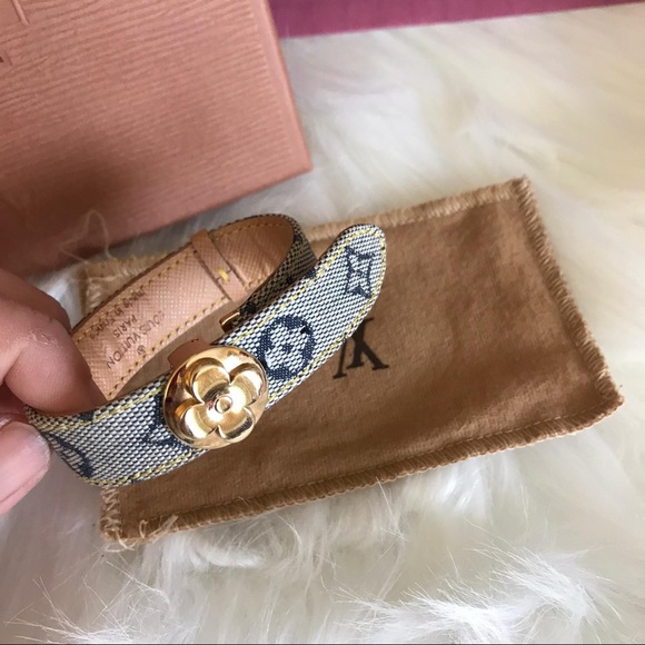 ✅ 100 percent authentic . LV bracelet . - Picture 3 of 8